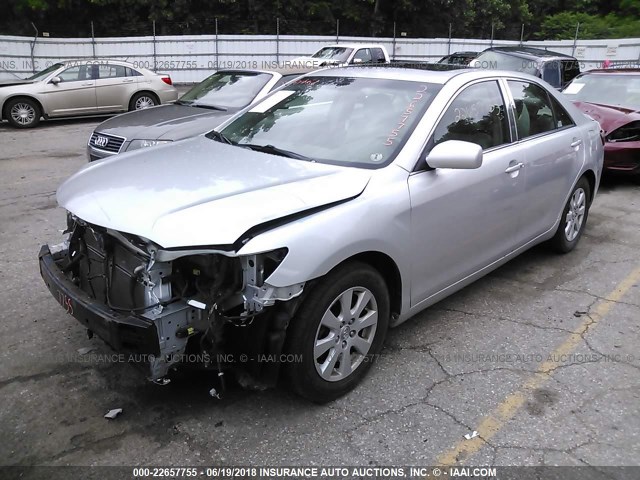 4T1BB46K49U082366 - 2009 TOYOTA CAMRY HYBRID SILVER photo 2