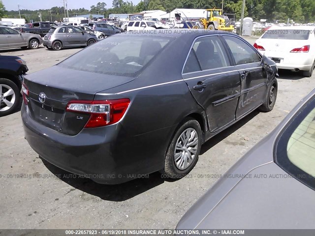 4T1BF1FK9EU332228 - 2014 TOYOTA CAMRY L/SE/LE/XLE 灰色 照片 4