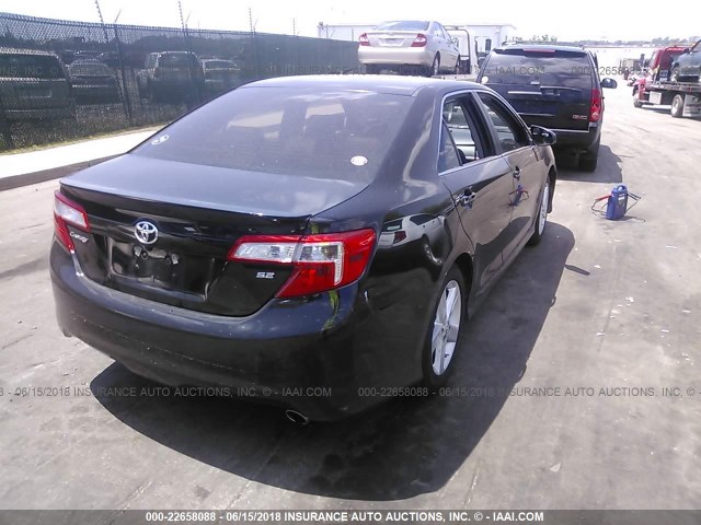 4T1BF1FK6CU047841 - 2012 TOYOTA CAMRY SE/LE/XLE 黑色 照片 4
