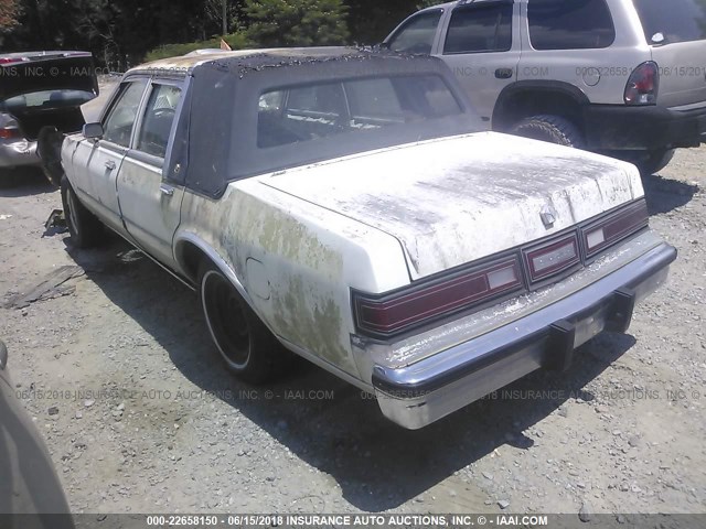 1C3BF66P7JW109749 - 1988 CHRYSLER FIFTH AVENUE  WHITE photo 3