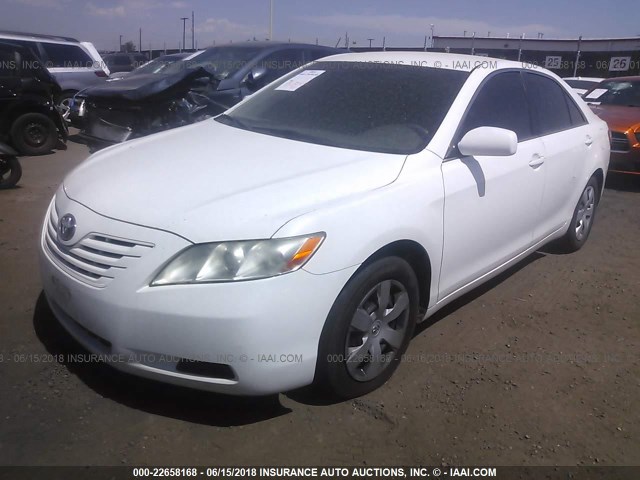 4T4BE46KX9R133317 - 2009 TOYOTA CAMRY SE/LE/XLE WHITE photo 2