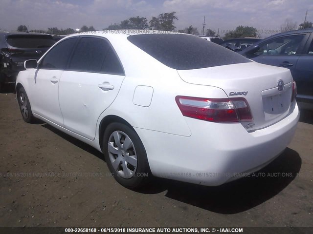 4T4BE46KX9R133317 - 2009 TOYOTA CAMRY SE/LE/XLE WHITE photo 3