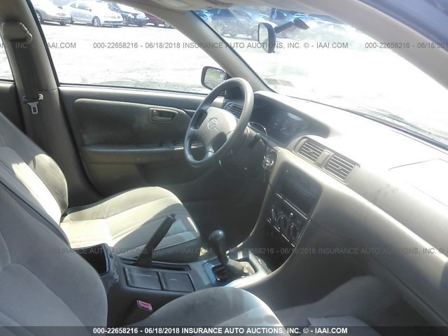4T1BG22KXVU029399 - 1997 TOYOTA CAMRY CE/LE/XLE 栗色 照片 5