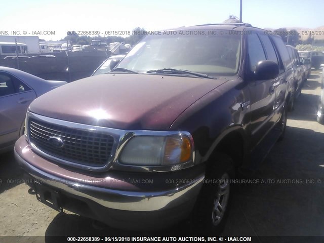 1FMPU16L0YLA42152 - 2000 FORD EXPEDITION XLT RED photo 2