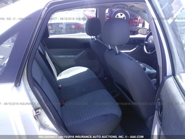 1FAHP34N57W170101 - 2007 FORD FOCUS ZX4/S/SE/SES 白色 照片 8