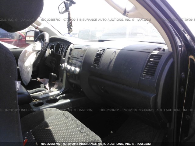 5TFDW5F10DX314533 - 2013 TOYOTA TUNDRA CREWMAX SR5 BLACK photo 5