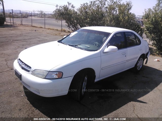 1N4DL01D1XC223818 - 1999 NISSAN ALTIMA XE/GXE/SE/GLE WHITE photo 2