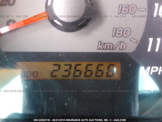 JTEBT14R940035331 - 2004 TOYOTA 4RUNNER SR5/SPORT შავი ფოტო 7