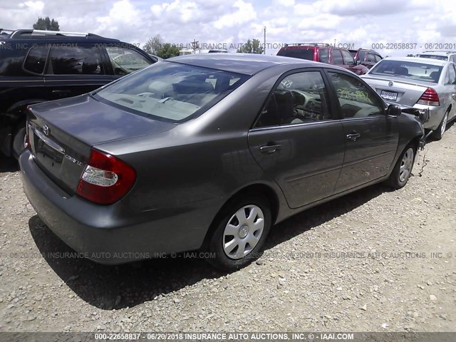 4T1BE32K14U889301 - 2004 TOYOTA CAMRY LE/XLE/SE ნაცრისფერი ფოტო 4