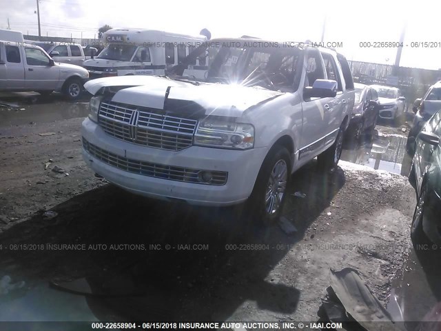5LMJJ2H51AEJ10498 - 2010 LINCOLN NAVIGATOR WHITE photo 2