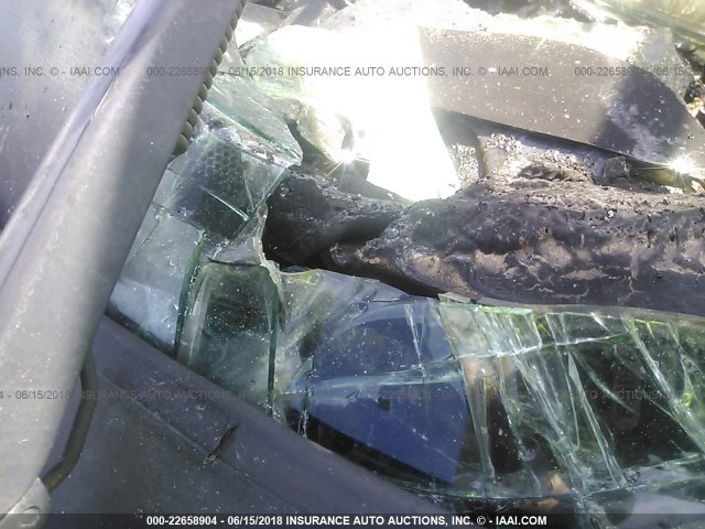 5LMJJ2H51AEJ10498 - 2010 LINCOLN NAVIGATOR WHITE photo 9