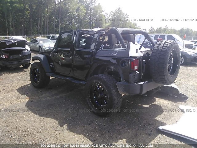 1C4BJWDG3HL559567 - 2017 JEEP WRANGLER UNLIMITE SPORT BLACK photo 3