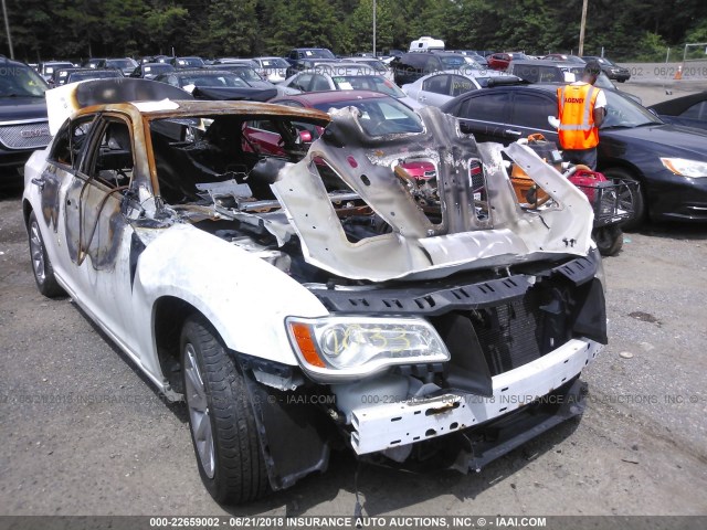 2C3CA5CG2BH564798 - 2011 CHRYSLER 300 LIMITED WHITE photo 1