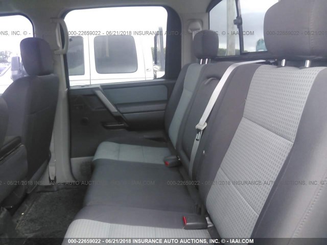 1N6AA07B04N552838 - 2004 NISSAN TITAN XE/SE/LE WHITE photo 8