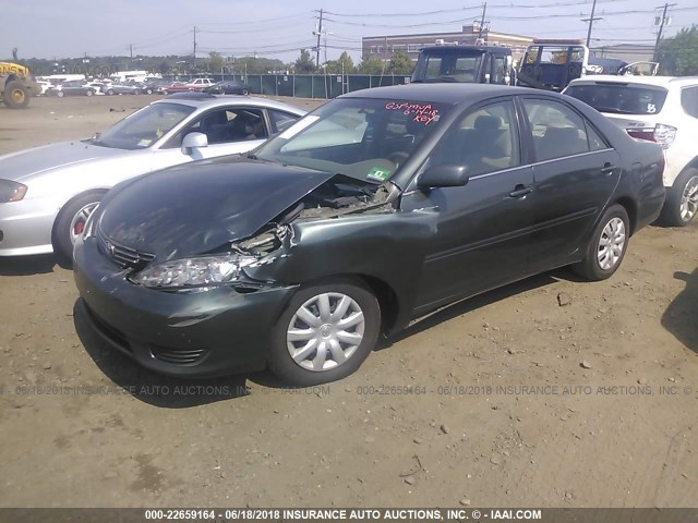 4T1BE32K25U009790 - 2005 TOYOTA CAMRY LE/XLE/SE მწვანე ფოტო 2