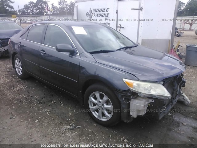 4T1BF3EK7BU656271 - 2011 TOYOTA CAMRY SE/LE/XLE 灰色 照片 1
