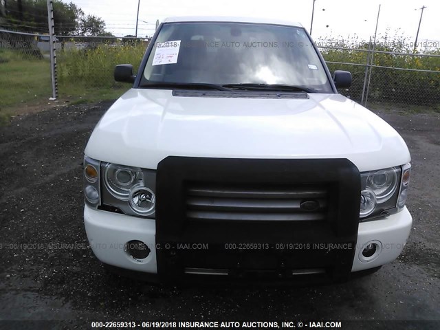 SALME11404A161094 - 2004 LAND ROVER RANGE ROVER HSE WHITE photo 6