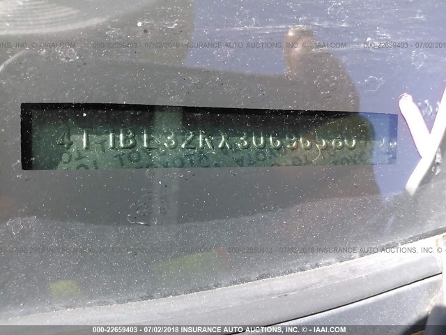 4T1BE32KX3U696580 - 2003 TOYOTA CAMRY LE/XLE/SE ვერცხლისფერი ფოტო 9