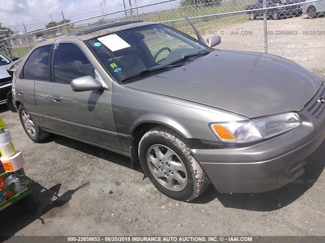 JT2BF22K3X0191885 - 1999 TOYOTA CAMRY LE/XLE TAN photo 1