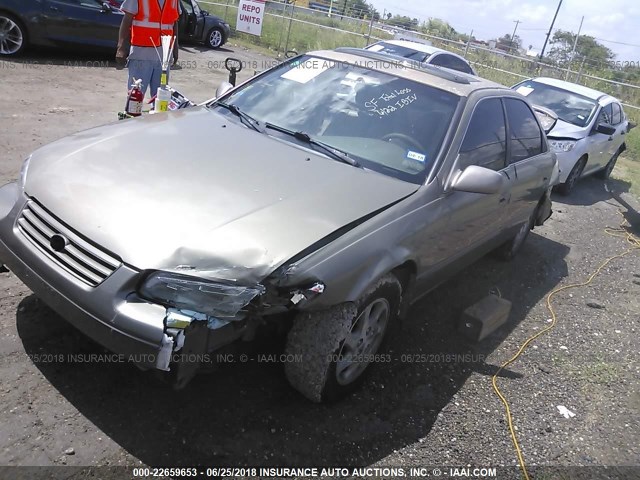JT2BF22K3X0191885 - 1999 TOYOTA CAMRY LE/XLE TAN photo 2