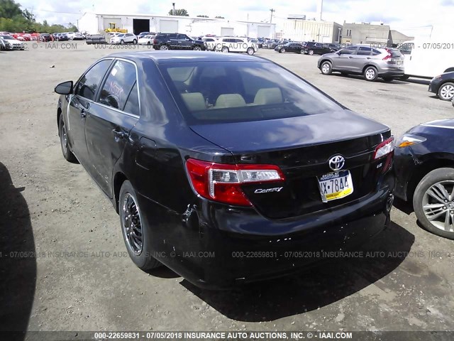 4T4BF1FKXER396591 - 2014 TOYOTA CAMRY L/SE/LE/XLE 黑色 照片 3