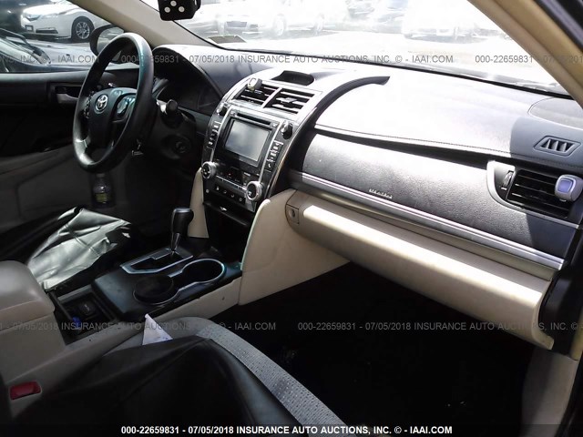 4T4BF1FKXER396591 - 2014 TOYOTA CAMRY L/SE/LE/XLE 黑色 照片 5