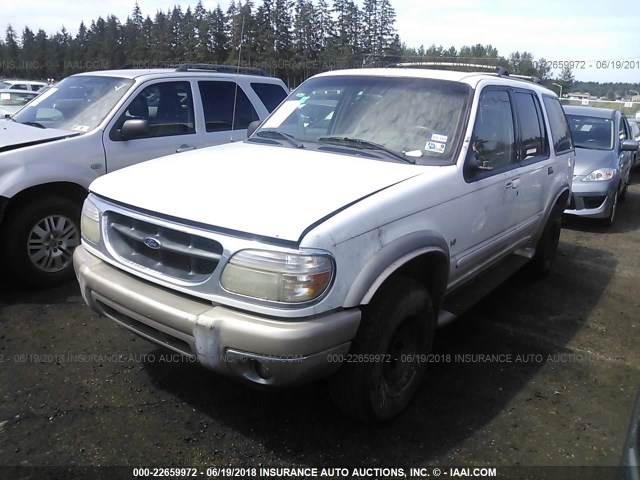 1FMZU64P6YZB99693 - 2000 FORD EXPLORER EDDIE BAUER WHITE photo 2