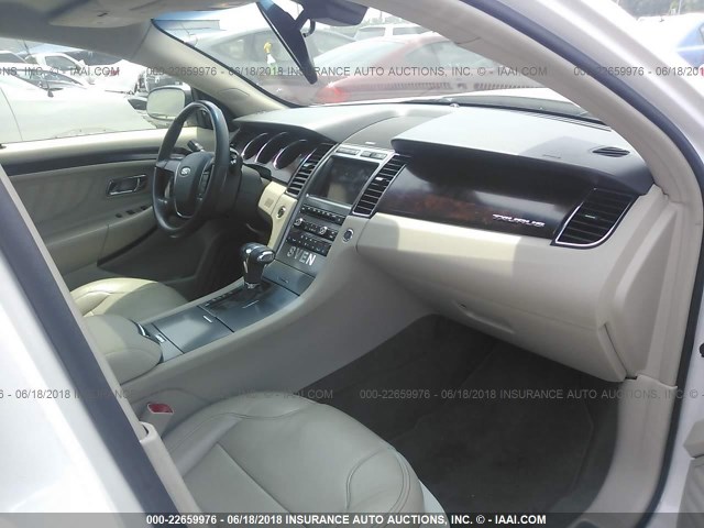 1FAHP2FW0AG113192 - 2010 FORD TAURUS LIMITED WHITE photo 5