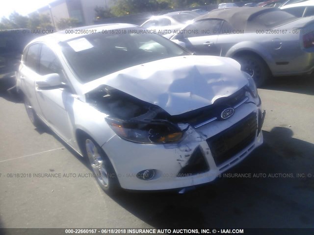 1FADP3N24EL374504 - 2014 FORD FOCUS TITANIUM WHITE photo 1