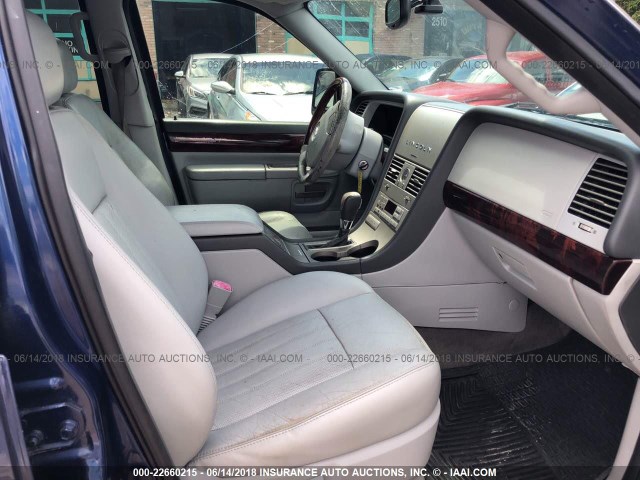 5LMEU68H14ZJ25185 - 2004 LINCOLN AVIATOR BLUE photo 5