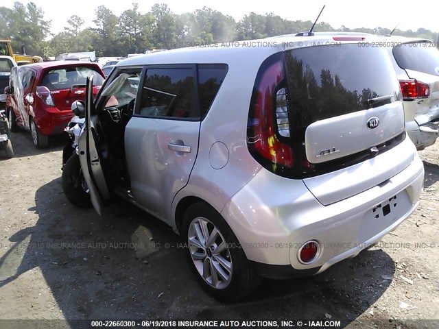 KNDJP3A58J7508480 - 2018 KIA SOUL + SILVER photo 3