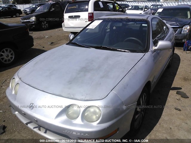 JH4DC4467YS001126 - 2000 ACURA INTEGRA GS SILVER photo 2