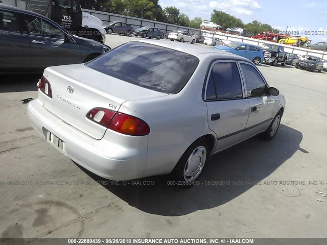 1NXBR12E7XZ258317 - 1999 TOYOTA COROLLA VE/CE/LE 银色 照片 4