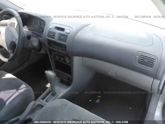 1NXBR12E7XZ258317 - 1999 TOYOTA COROLLA VE/CE/LE 银色 照片 5