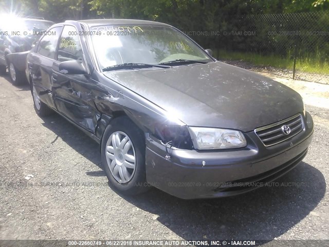 4T1BG22K51U818473 - 2001 TOYOTA CAMRY CE/LE/XLE GRAY photo 1