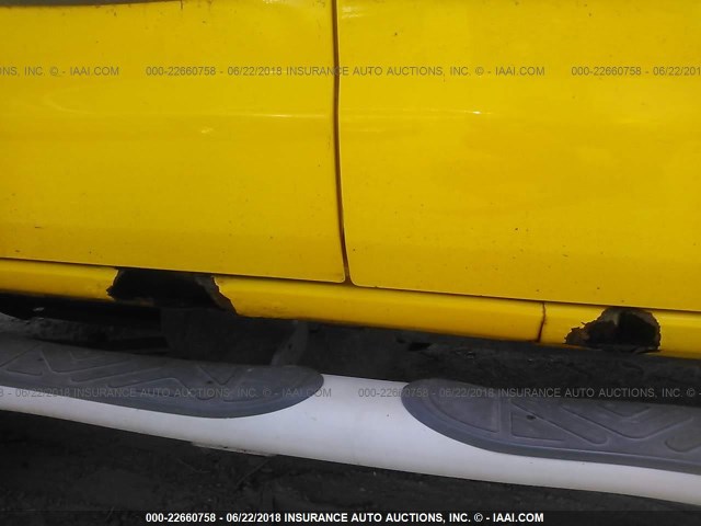 5N1ED28Y6YC557615 - 2000 NISSAN XTERRA XE/SE YELLOW photo 6