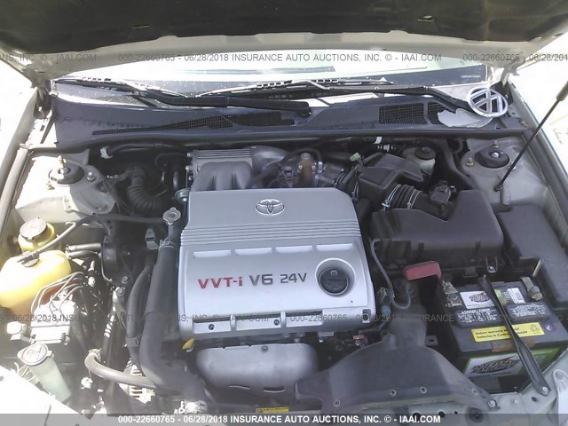 JTDBF30KX20011875 - 2002 TOYOTA CAMRY LE/XLE/SE ვერცხლისფერი ფოტო 10