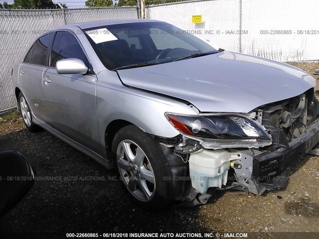 4T1BE46K49U872497 - 2009 TOYOTA CAMRY SE/LE/XLE ნაცრისფერი ფოტო 1