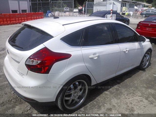 1FADP3N25EL153784 - 2014 FORD FOCUS TITANIUM WHITE photo 4