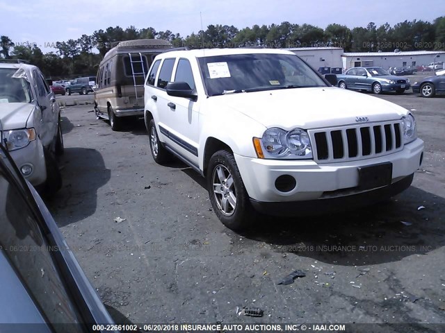 1J4GR48K35C693938 - 2005 JEEP GRAND CHEROKEE LAREDO/COLUMBIA/FREEDOM 白色 照片 1