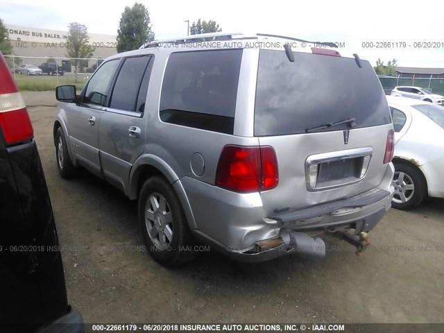 5LMFU28R93LJ20792 - 2003 LINCOLN NAVIGATOR 银色 照片 3