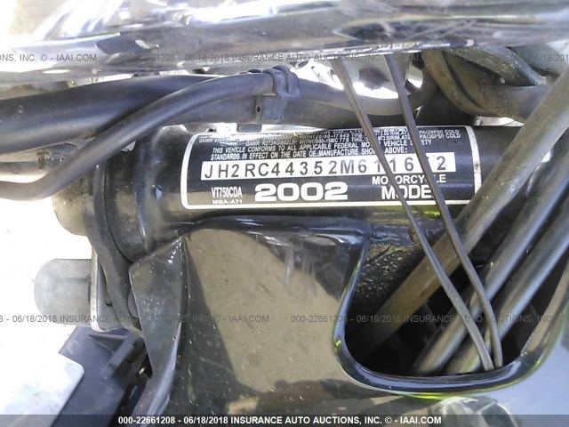 JH2RC44352M611672 - 2002 HONDA VT750 CDA 紫色 照片 10
