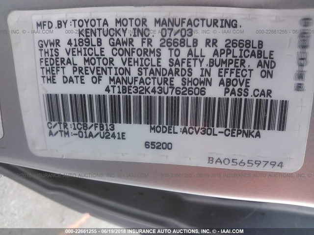 4T1BE32K43U762606 - 2003 TOYOTA CAMRY LE/XLE/SE ვერცხლისფერი ფოტო 9