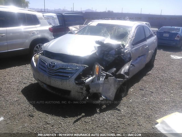 4T4BF3EK9AR031276 - 2010 TOYOTA CAMRY SE/LE/XLE SILVER photo 2