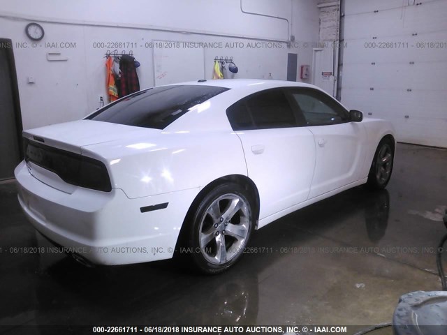 2C3CDXHG4CH244332 - 2012 DODGE CHARGER SXT WHITE photo 4