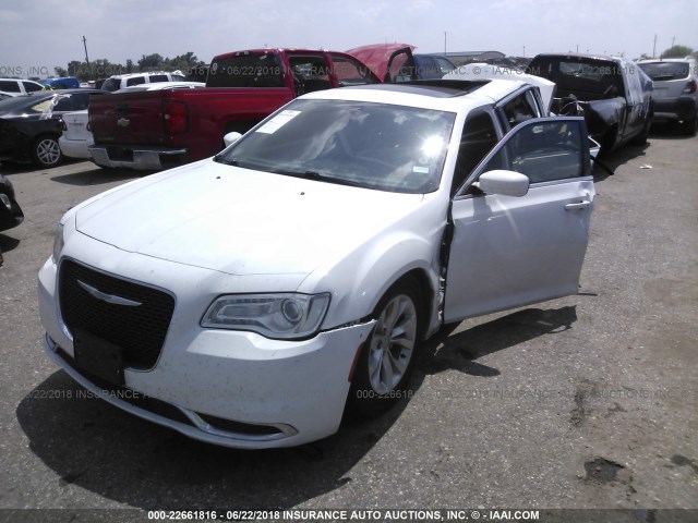 2C3CCAAGXFH796626 - 2015 CHRYSLER 300 LIMITED WHITE photo 2