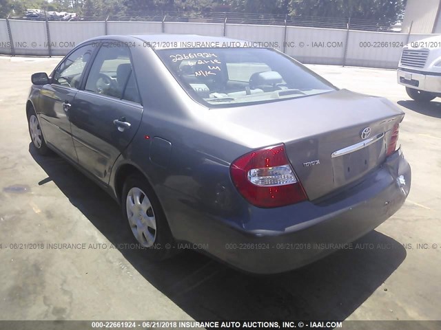 4T1BE32K24U811075 - 2004 TOYOTA CAMRY LE/XLE/SE GRAY photo 3