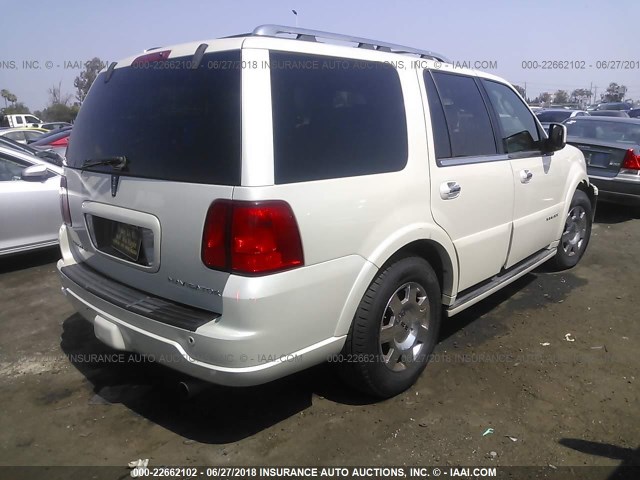 5LMFU27516LJ17663 - 2006 LINCOLN NAVIGATOR WHITE photo 4