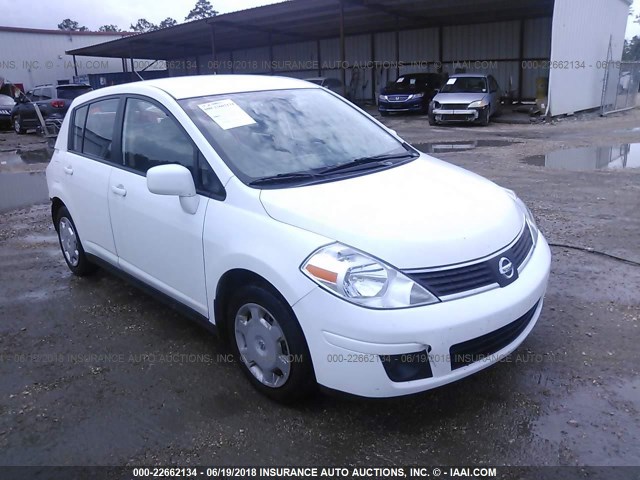 3N1BC13E89L440161 - 2009 NISSAN VERSA S/SL WHITE photo 1