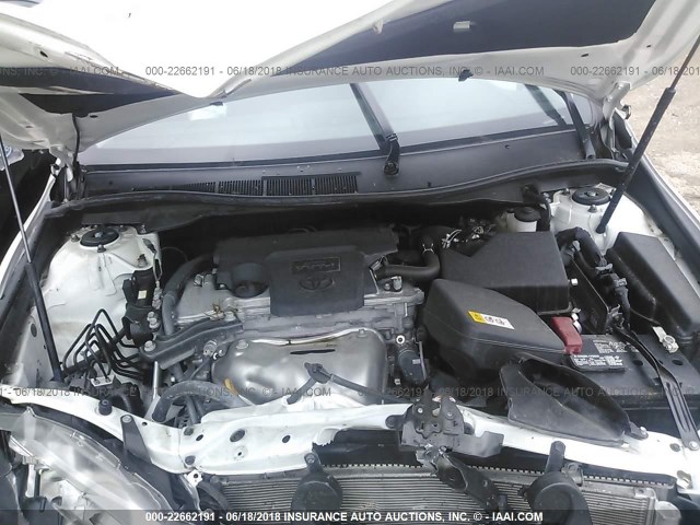 4T1BF1FK7HU296222 - 2017 TOYOTA CAMRY LE/XLE/SE/XSE 白色 照片 10